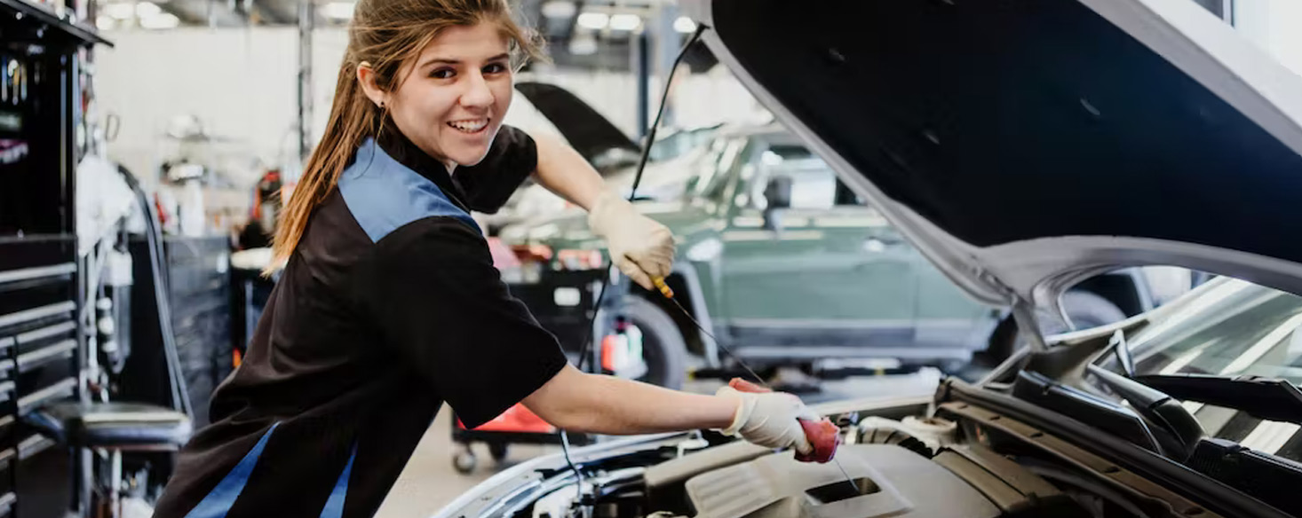Texas Dealership Actively Recruiting Women for Service